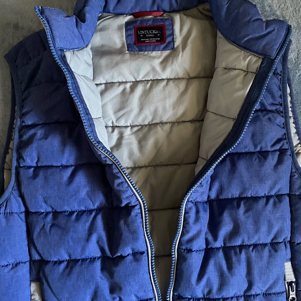 Untuckit Vest - Picture 3 of 7
